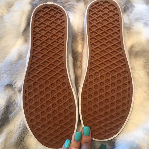 Vans - Picture 5 of 8